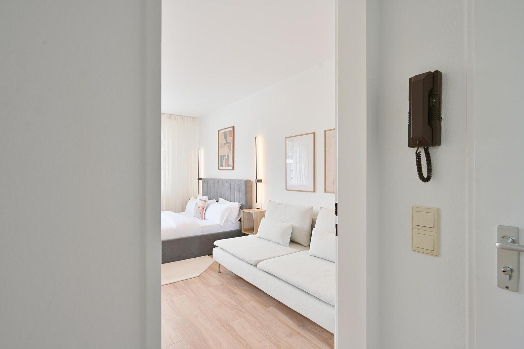 Beautiful And Stylish 1-Bedroom With Kitchen And King Size Bed Wuppertal Bagian luar foto